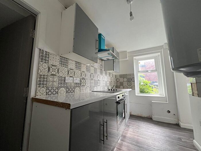 2 Bedroom Apartment To Rent In Meadow Street, Hyde, SK14