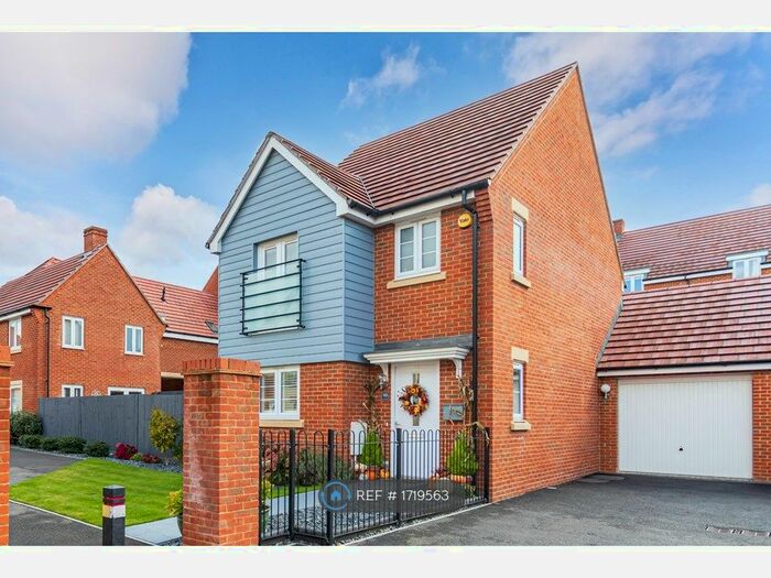 3 Bedroom Detached House To Rent In Gilmour Drive, Poole, BH17