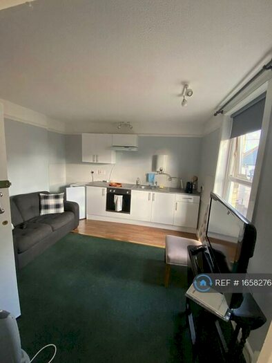 Studio To Rent In Glendinning Avenue, Weymouth, DT4