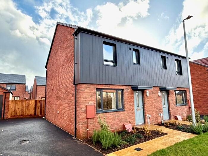 3 Bedroom Semi Detached House To Rent In Laurie Close, Yate, Bristol, BS37