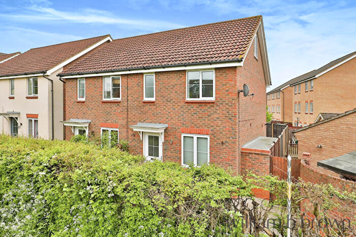 3 Bedroom Semi-Detached House To Rent In Pishmire Close, Norwich, NR5