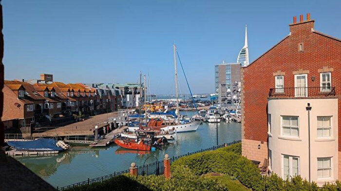 1 Bedroom Apartment For Sale In Camber Place, Portsmouth, PO1