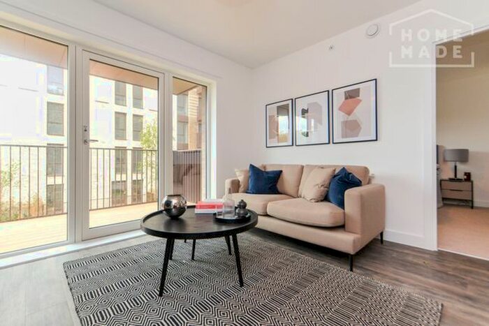 1 Bedroom Flat To Rent In Millet Place, Royal Docks, E16