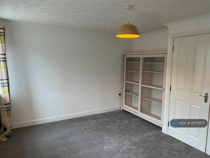 4 Bedroom Terraced House To Rent In Wallington Way, Frome, BA11