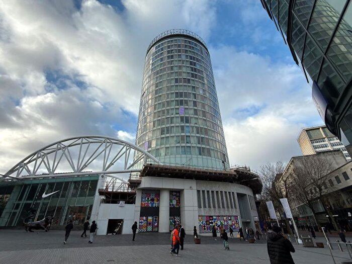 1 Bedroom Flat For Sale In Apartment The Rotunda, New Street, Birmingham, B2