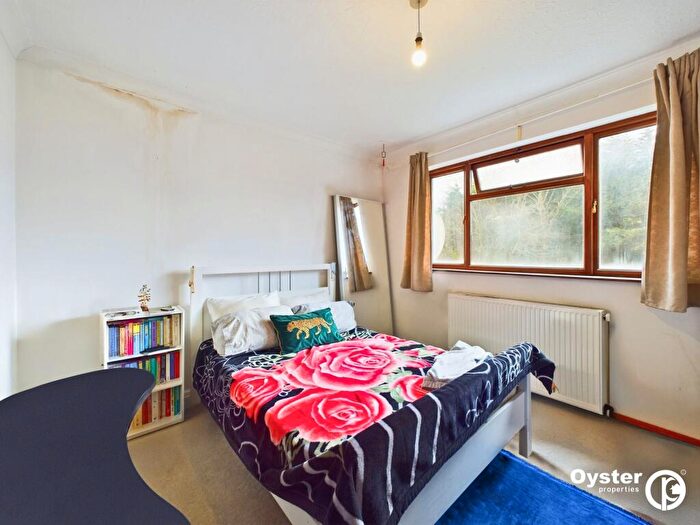 4 Bedroom Detached House For Sale In Uxbridge Road, Harrow, HA3
