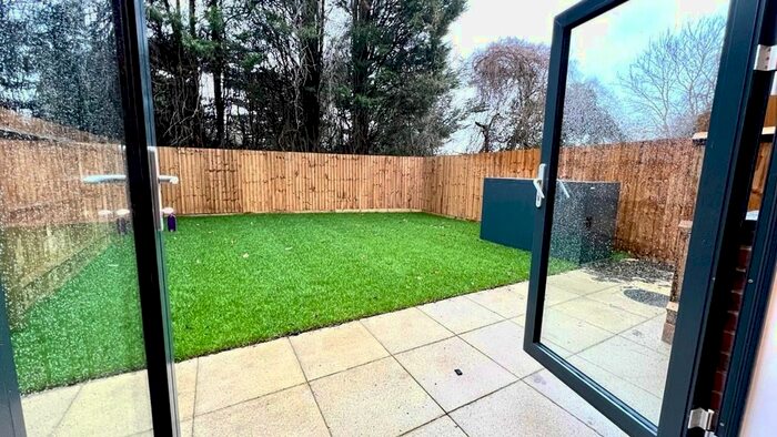 2 Bedroom End Of Terrace House To Rent In Warley Street, Great Warley, Brentwood, Essex, CM13