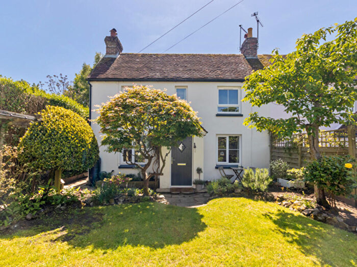 3 Bedroom Cottage For Sale In Hill Brow Road, Liss, GU33