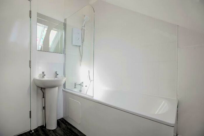 5 Bedroom Flat To Rent In Garland Place, City Centre, Dundee, DD3