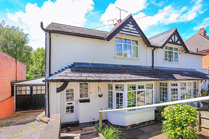 3 Bedroom Semi-Detached House For Sale In Cole Valley Road, Birmingham, B28