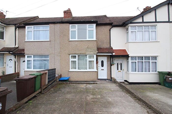 2 Bedroom Terraced House To Rent In Boscombe Road, Worcester Park, KT4