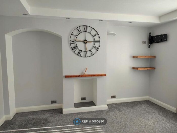 3 Bedroom Terraced House To Rent In Woodbank Road, Bromley, BR1