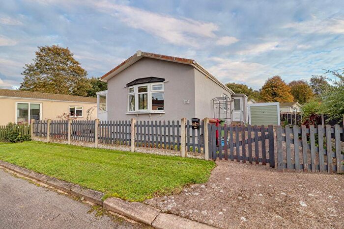 2 Bedroom Park Home For Sale In Ashfield Park, Scunthorpe, DN17