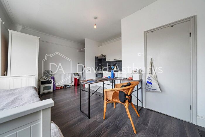 Studio To Rent In Blackstock Road, Finsbury Park, London, N4