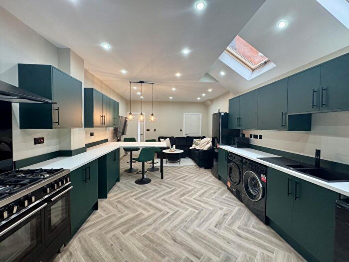 7 Bedroom House To Rent In Dawlish Road (D), Selly Oak, Birmingham, West Midlands, B29