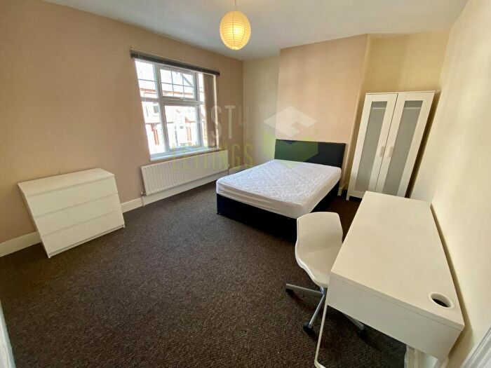 5 Bedroom Terraced House To Rent In Clarendon Park Road, Clarendon Park, LE2