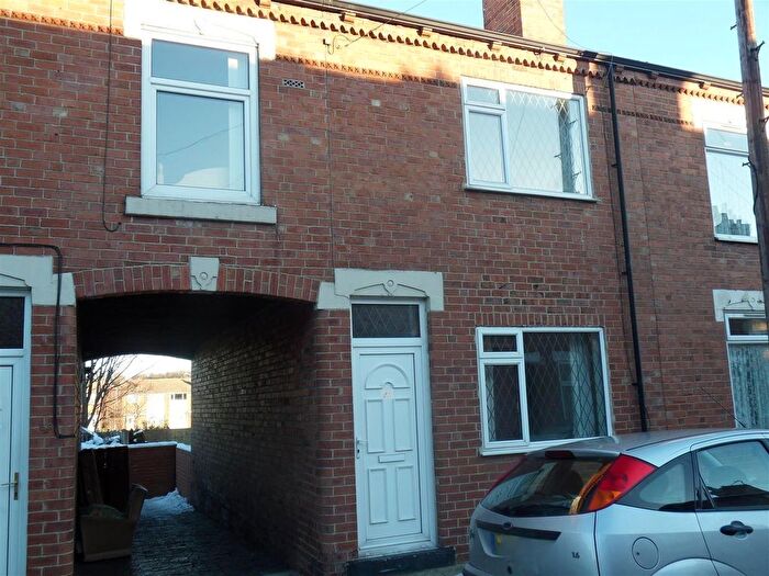 3 Bedroom Terraced House For Sale In Smawthorne Avenue, Castleford, WF10