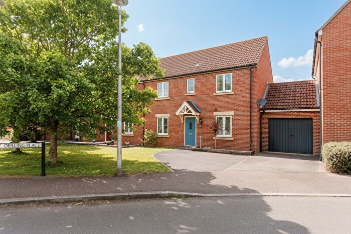3 Bedroom Semi-Detached House For Sale In Sanderling Place, Portishead, BS20