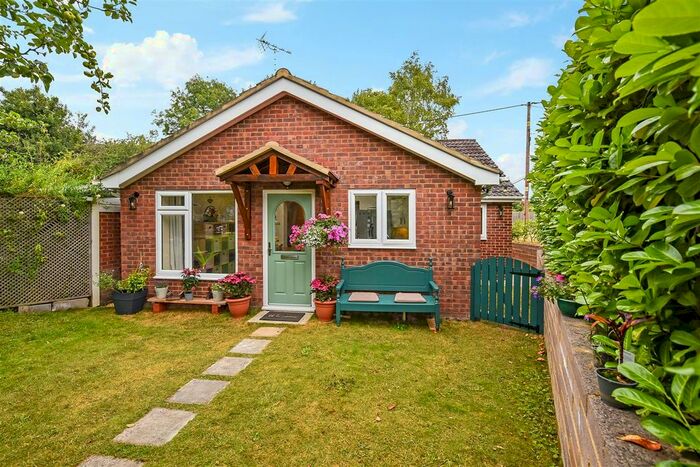 4 Bedroom Semi-Detached Bungalow For Sale In Lovell Close, Thruxton, Andover, SP11