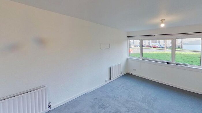 2 Bedroom Flat To Rent In Calder Gardens, Edinburgh, EH11