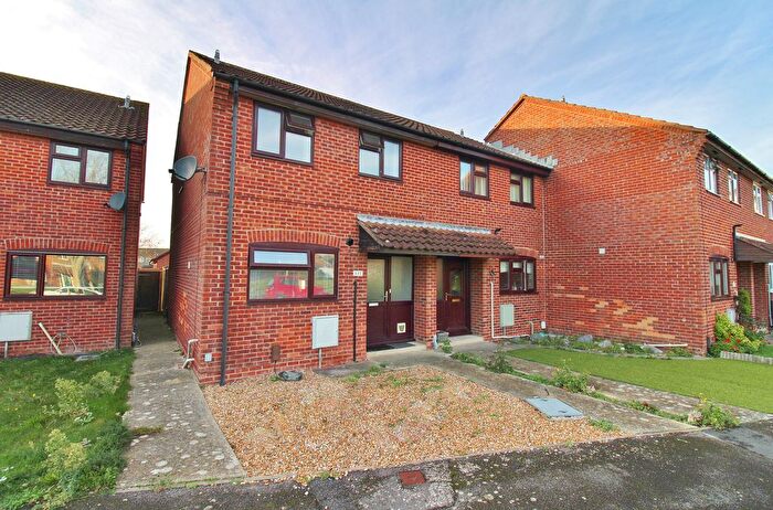 3 Bedroom End Of Terrace House For Sale In Cuckoo Lane, Stubbington, Fareham, PO14