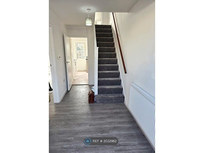 3 Bedroom Terraced House To Rent In Dock Road, Tilbury, RM18