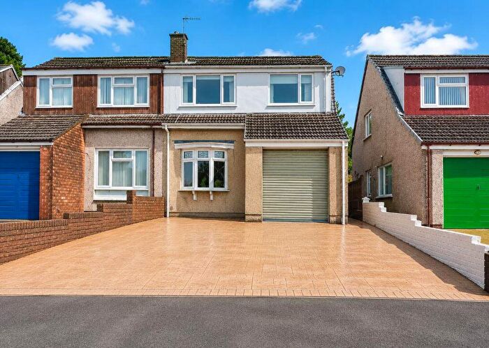 3 Bedroom Semi-Detached House For Sale In Elgar Close, Blackwood, NP12