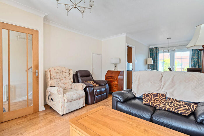 3 Bedroom Terraced House For Sale In Regency Drive, West Byfleet, KT14