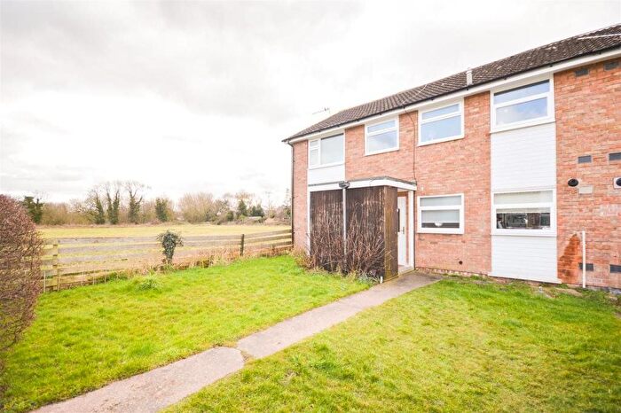 2 Bedroom Flat To Rent In Moore Close, West Bridgford, Nottingham, Nottinghamshire, NG2