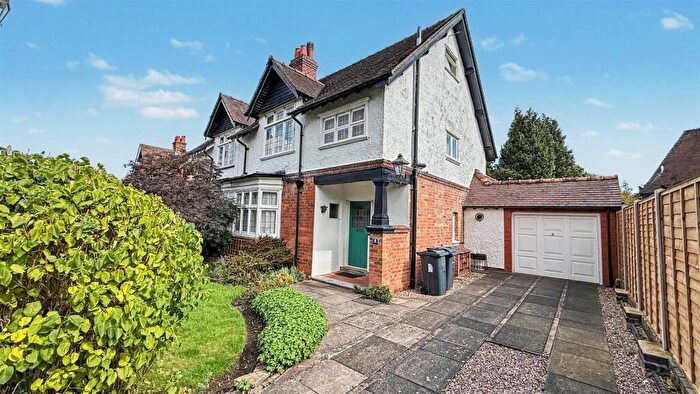 3 Bedroom Semi-Detached House For Sale In Beech Road, Bournville, Birmingham, B30