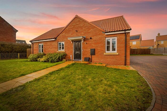 2 Bedroom Detached Bungalow For Sale In Shrewsbury Road, Bracebridge Heath, Lincoln, LN4
