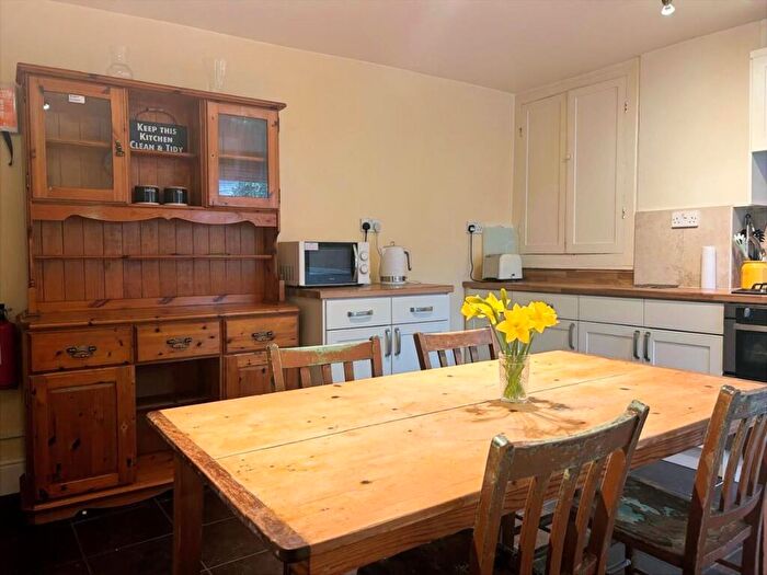 6 Bedroom House To Rent In Beaumont Place, Plymouth, PL4