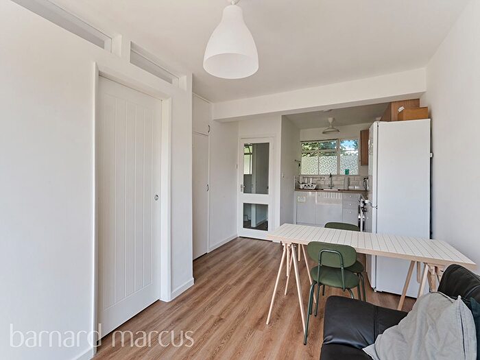 1 Bedroom Flat To Rent In Rockley Road, London, W14