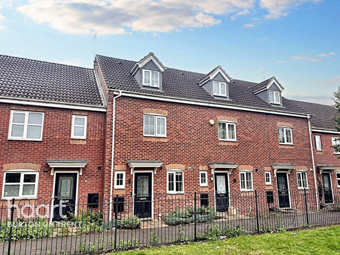 3 Bedroom Town House For Sale In Castilla Place, Horninglow, Burton-on-Trent, DE13