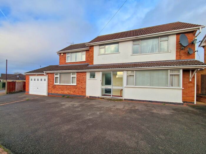 5 Bedroom Detached House To Rent In Hidcote Road, Oadby, Leicester, LE2