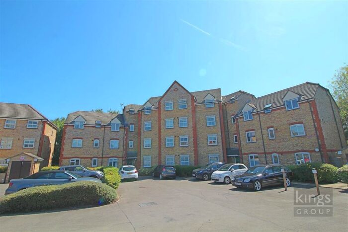 2 Bedroom Flat To Rent In Victoria Gate, Harlow, CM17