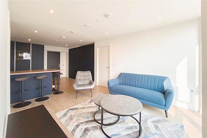 2 Bedroom Apartment To Rent In Riverview, M3