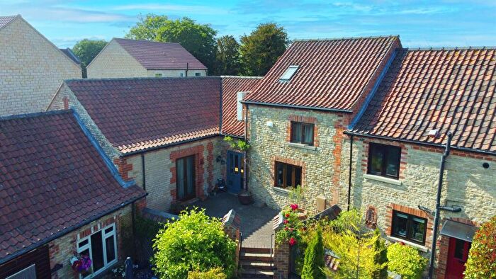 4 Bedroom Barn Conversion For Sale In Old Hall Lane, Roxby, Scunthorpe, DN15