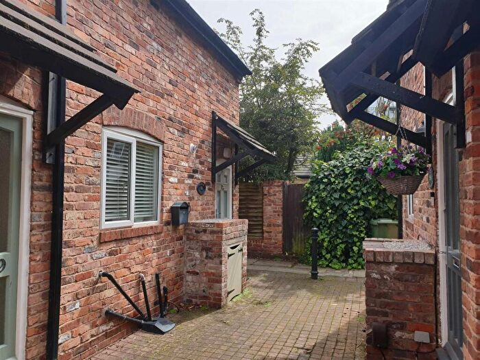 2 Bedroom Mews To Rent In Highgrove Mews, Wilmslow, Cheshire, SK9