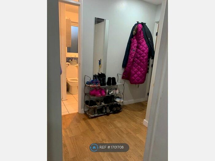 1 Bedroom Flat To Rent In King Arthur Close, London, SE15