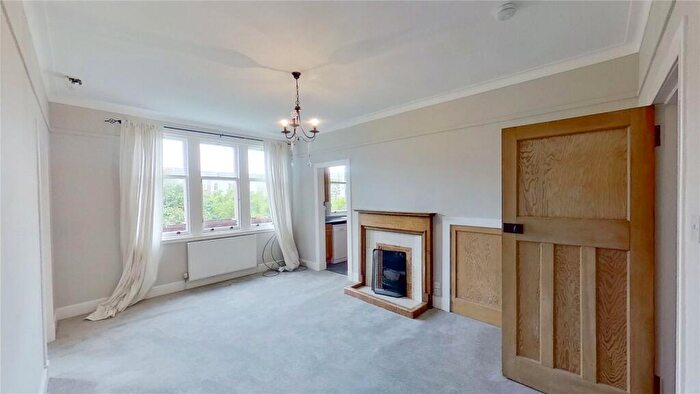 3 Bedroom Flat To Rent In Learmonth Grove, Edinburgh, EH4