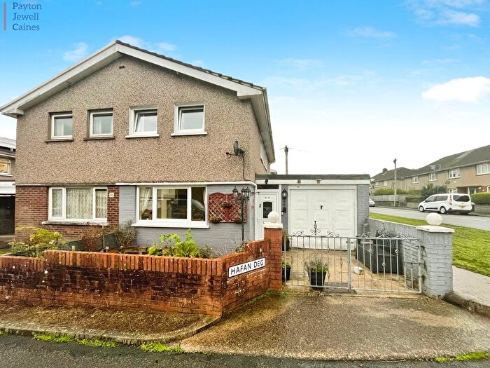 3 Bedroom Semi Detached House For Sale In Hafan Deg, Pencoed, Bridgend County., CF35