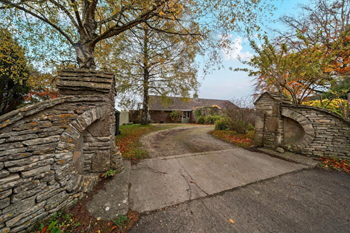 4 Bedroom Detached Bungalow For Sale In Thickwood Lane Colerne, SN14