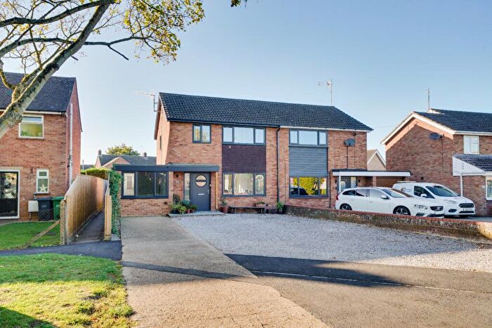 4 Bedroom Semi-Detached House For Sale In All Saints Green, St. Ives, Cambridgeshire, PE27