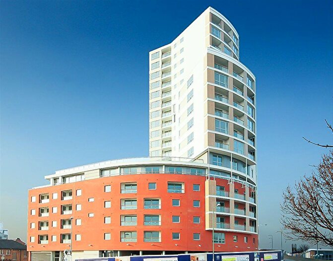 2 Bedroom Flat To Rent In High Road, Ilford, IG1