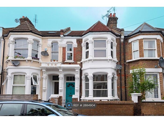 2 Bedroom Flat To Rent In Ashburnham Road, London, NW10