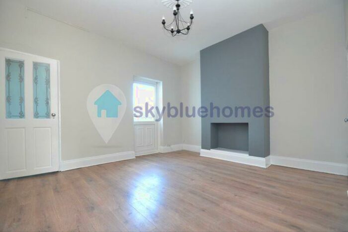 3 Bedroom Terraced House To Rent In Knighton Lane, Leicester, LE2