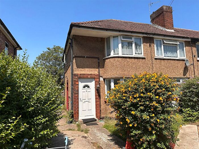 2 Bedroom Maisonette To Rent In Berwick Ave, Hayes, Greater London, UB4