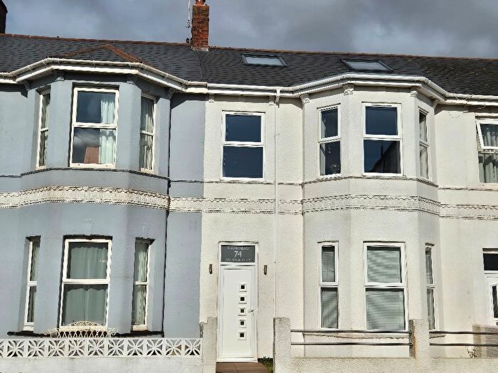 2 Bedroom Flat To Rent In Victoria Road, Exmouth, EX8