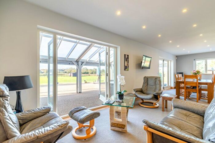 4 Bedroom Equestrian Facility For Sale In Pen Y Cefn, Caerwys, Mold, Flintshire, CH7